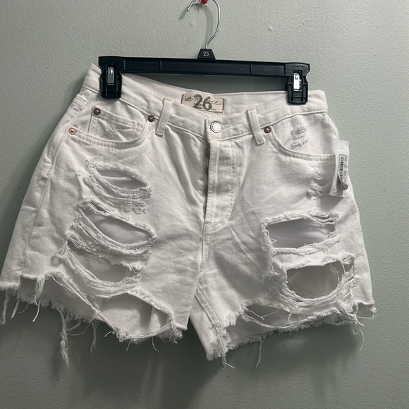 COPY - # 26NWT FREE PEOPLE WE THE FREE MAGGIE MID RISE SHORTS IN SIZE 26 and SI… - Picture 3 of 8